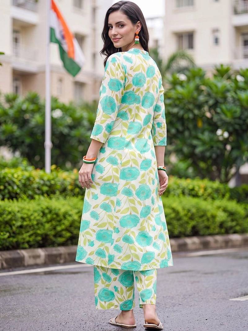 women floral printed regular kurta with trousers