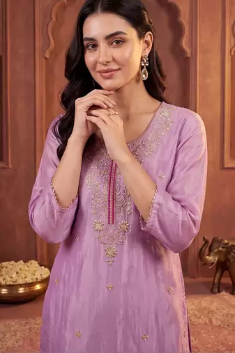 women ethnic motifs embroidered regular thread work kurta with trousers & with dupatta