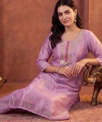 women ethnic motifs embroidered regular thread work kurta with trousers & with dupatta 3