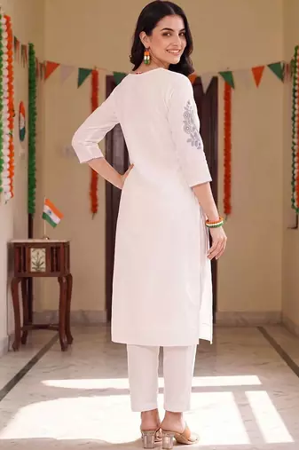 women floral printed regular cotton kurta with trousers & with dupatta