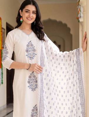 women floral printed regular cotton kurta with trousers & with dupatta 5
