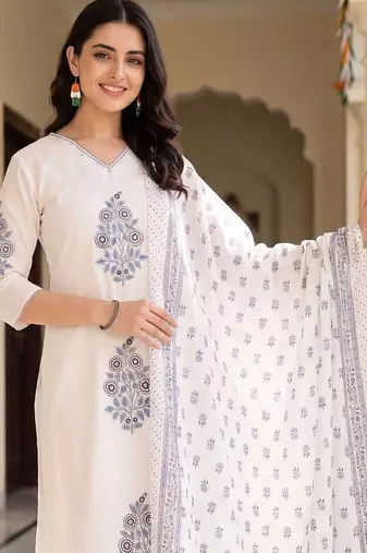 women floral printed regular cotton kurta with trousers & with dupatta
