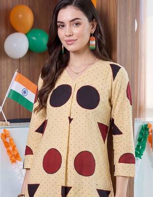 women printed regular cotton kurta with trousers 1