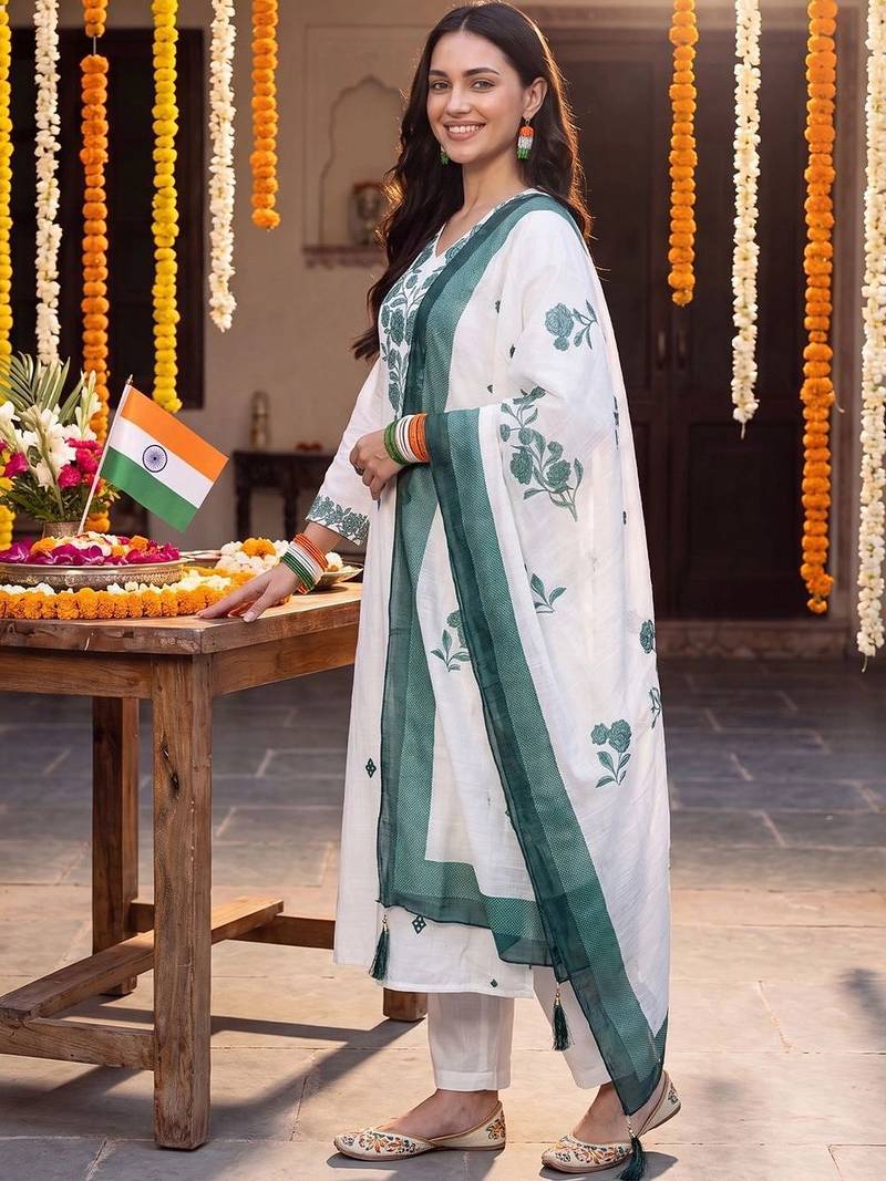 women floral embroidered regular thread work cotton kurta with trousers & with dupatta
