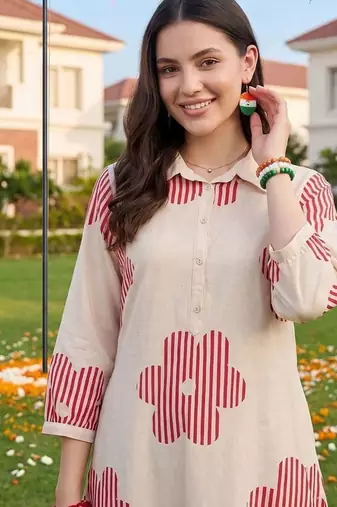 women floral printed regular cotton kurta with trousers