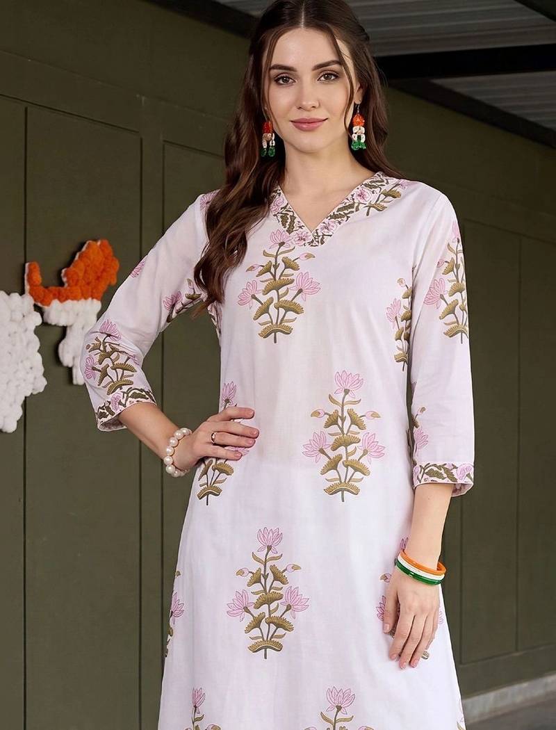 women floral printed regular cotton kurta with trousers