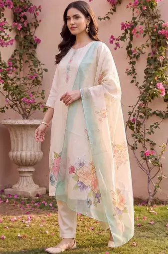 women floral embroidered regular thread work kurta with trousers & with dupatta