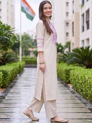 women ethnic motifs embroidered regular thread work kurta with palazzos 4