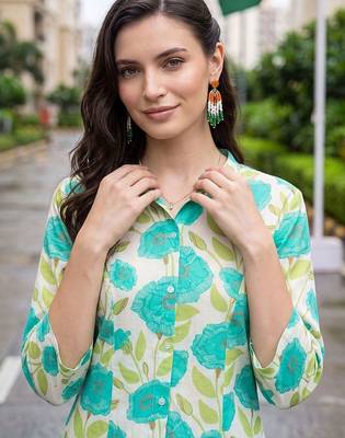 women floral printed regular kurta with trousers 2