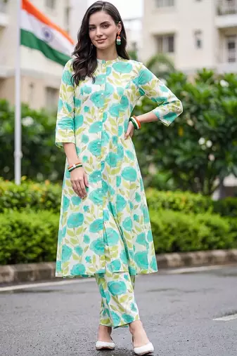 women floral printed regular kurta with trousers