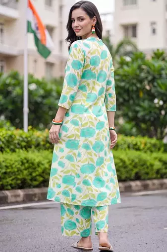 women floral printed regular kurta with trousers