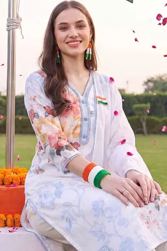 women floral printed regular linen kurta with trousers & with dupatta