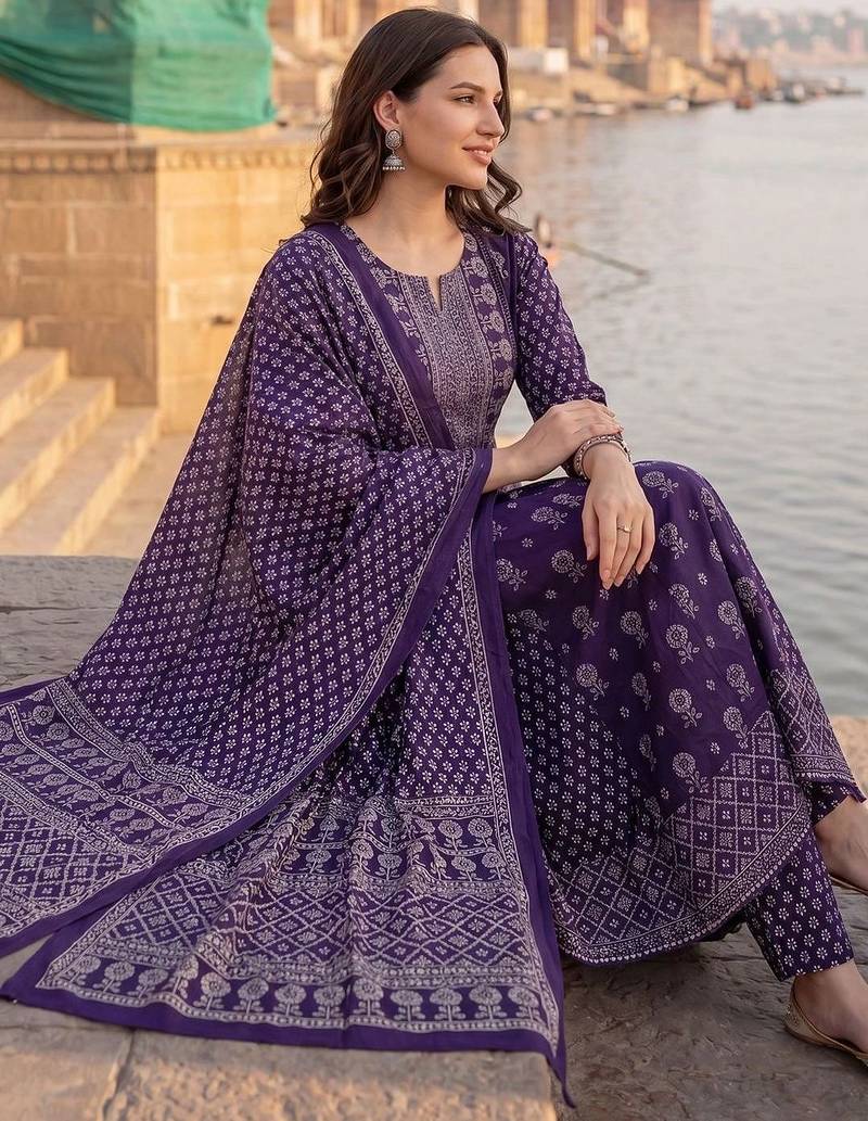 women ethnic motifs printed regular cotton kurta with trousers & with dupatta