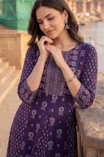 women ethnic motifs printed regular cotton kurta with trousers & with dupatta