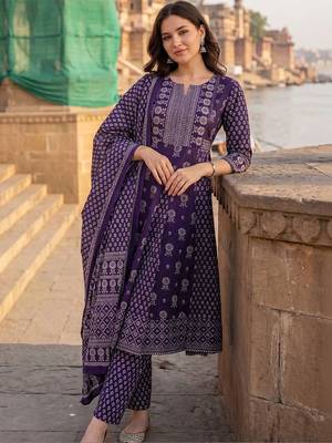 women ethnic motifs printed regular cotton kurta with trousers & with dupatta 5