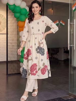 women floral printed regular cotton kurta with trousers 3
