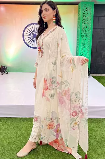 women floral embroidered regular thread work kurta with trousers & with dupatta