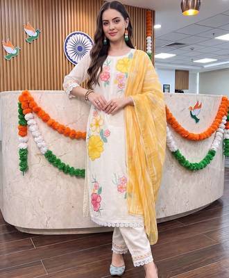 women floral embroidered regular thread work kurta with trousers & with dupatta 1