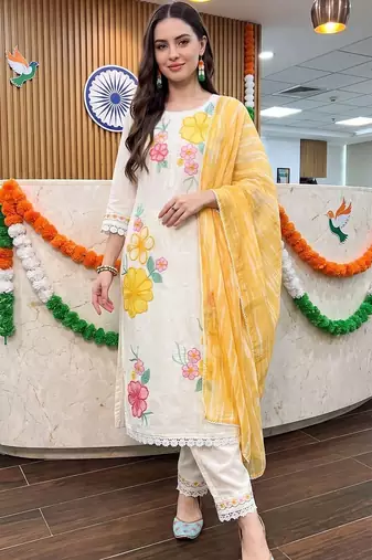 women floral embroidered regular thread work kurta with trousers & with dupatta
