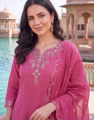 women ethnic motifs embroidered regular thread work kurta with palazzos & with dupatta 2