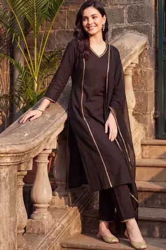 women regular gotta patti cotton kurta with trousers & with dupatta