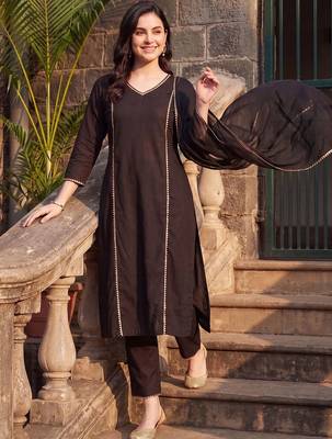 women regular gotta patti cotton kurta with trousers & with dupatta 5