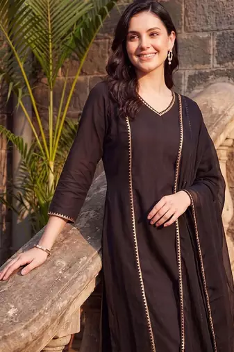 women regular gotta patti cotton kurta with trousers & with dupatta