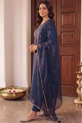 women ethnic motifs embroidered regular thread work kurta with trousers & with dupatta