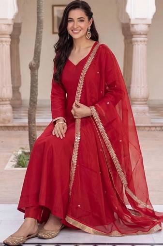 women regular liva kurta with trousers & with dupatta