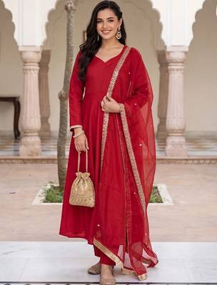 women regular liva kurta with trousers & with dupatta 3