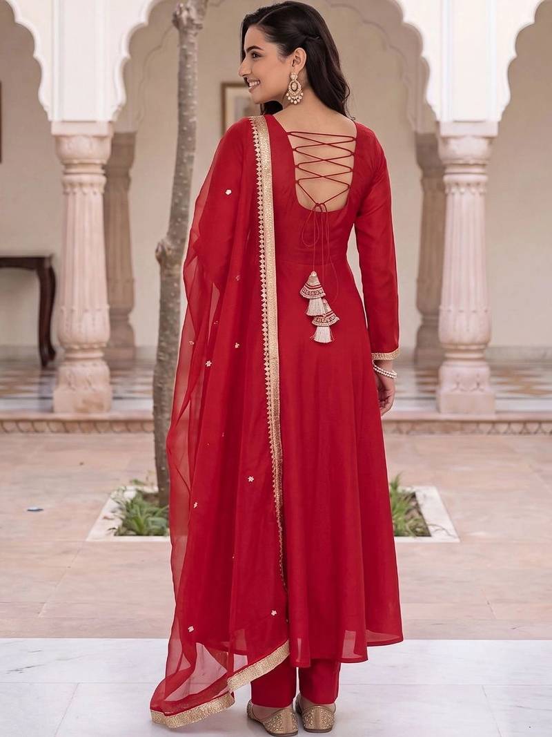 women regular liva kurta with trousers & with dupatta