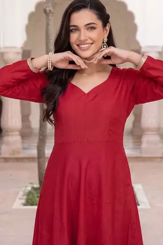 women regular liva kurta with trousers & with dupatta