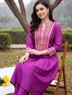 women ethnic motifs embroidered empire thread work kurta with trousers 2