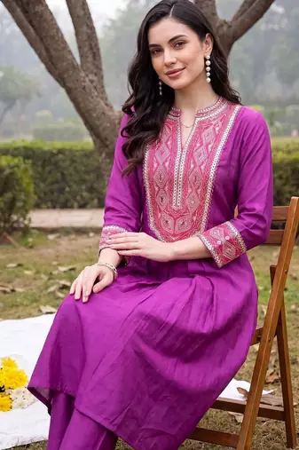 women ethnic motifs embroidered empire thread work kurta with trousers