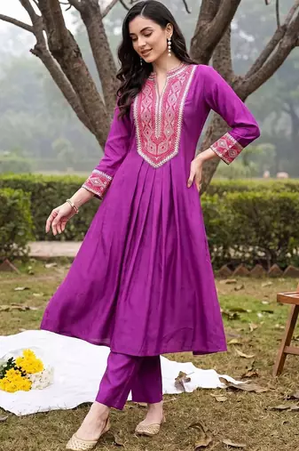 women ethnic motifs embroidered empire thread work kurta with trousers