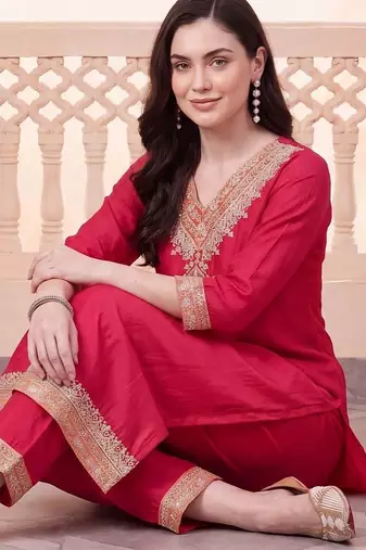 women ethnic motifs embroidered regular thread work kurta with trousers