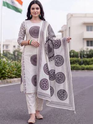 women ethnic motifs printed regular cotton kurta with trousers & with dupatta 1