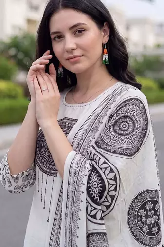 women ethnic motifs printed regular cotton kurta with trousers & with dupatta
