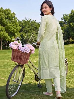women ethnic motifs embroidered regular thread work cotton kurta with trousers & with dupatta 4
