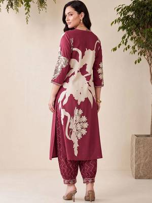 women floral printed regular kurta with patiala 4