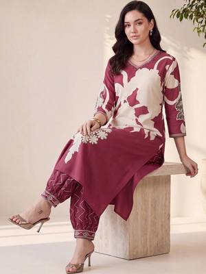 women floral printed regular kurta with patiala 1