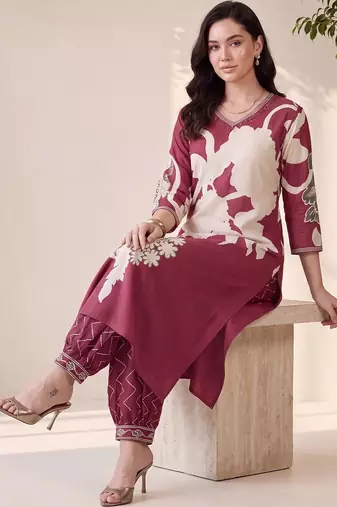 women floral printed regular kurta with patiala