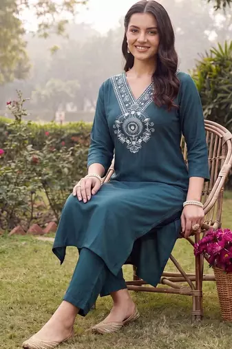 women ethnic motifs embroidered regular thread work kurta with trousers