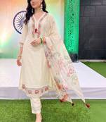women floral embroidered regular thread work kurta with trousers & with dupatta
