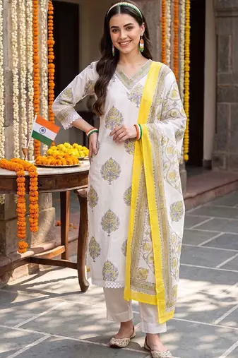 women floral printed regular cotton kurta with trousers & with dupatta
