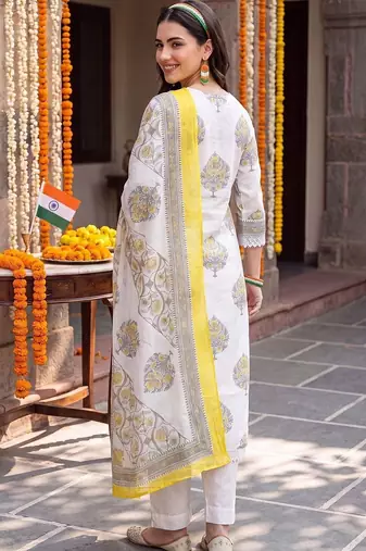 women floral printed regular cotton kurta with trousers & with dupatta