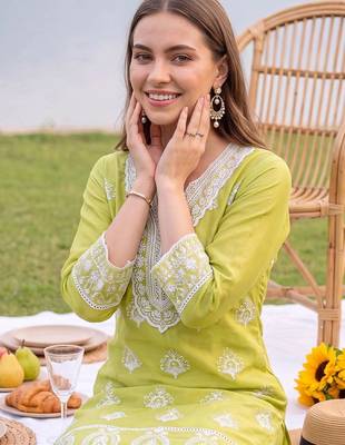 women ethnic motifs embroidered regular thread work cotton kurta with trousers & with dupatta 2
