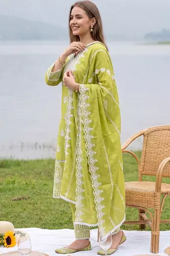 women ethnic motifs embroidered regular thread work cotton kurta with trousers & with dupatta