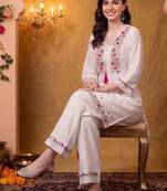 women floral embroidered regular thread work kurta with trousers