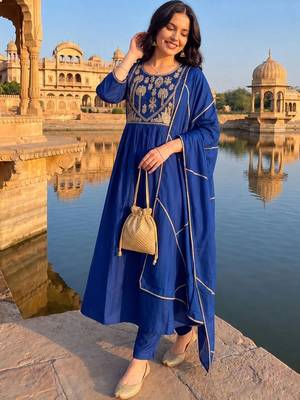women ethnic motifs embroidered empire thread work kurta with trousers & with dupatta 4